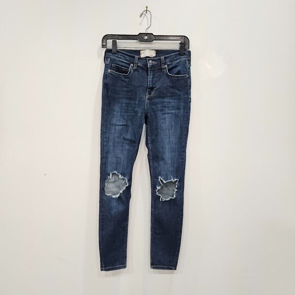 Free People Low Rise Distressed Ripped Skinny Blue Denim Busted Jeans Size 26 - Picture 2 of 12